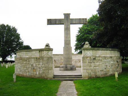 Kriegsgräberfriedhof in Cambrai in Frankreich (© Foto: Volksbund Deutsche Kriegsgräberfürsorge)